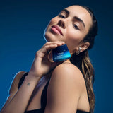 Vichy Minéral 89 Night Cream - εφαρμογή από γυναίκα